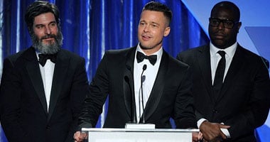 بن أفليك وبراد بيت ولوبيتا بحفل توزيع "Producers Guild Of America Awards"