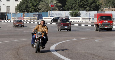 سيولة مرورية بمحاور بالقاهرة والجيزة وسط تواجد مكثف لرجال المرور