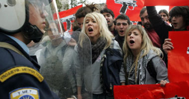طلاب يونانيون يتظاهرون ضد مشروع قانون لإصلاح التعليم الحكومى