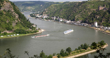 وقف حركة الملاحة عبر نهر الراين فى ألمانيا بسبب ارتفاع منسوب المياه