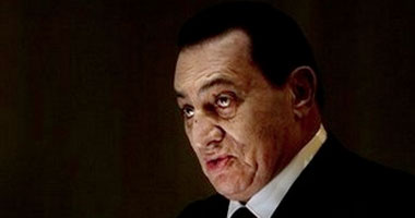 مبارك يؤدى صلاة العيد بالإسماعيلية