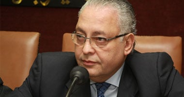 مستشار المالية الأسبق: مصر تواجه حرب اقتصادية.. ومفيش أزمة دولار