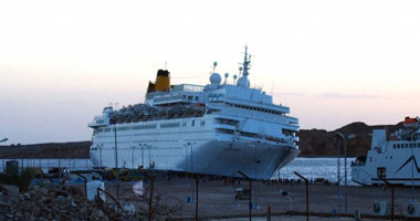 ميناء سفاجا يستقبل 2000 راكب من عمال خدمات الحجاج