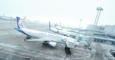 سوء الأحوال الجوية يلغى 60 رحلة فى مطارات موسكو