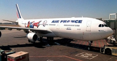 "إير فرانس" تدعو السلطات الفرنسية لتخفيف الإجراءات الأمنية فى المطارات