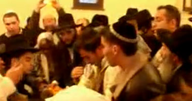 ننشر أول فيديو لاحتفال اليهود بمولد "أبو حصيرة"