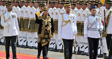 ملك ماليزيا يصدر عفوا شاملا عن الزعيم السياسى أنور إبراهيم