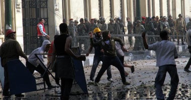 استشهاد شاب بطلق نارى فى اقتحام قوات الجيش لميدان التحرير