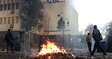 العفو الدولية: فى تقرير لها حول أحداث مابعد كارثة بورسعيد.. قوات الأمن بعد الثورة استخدمت نفس الأساليب الوحشية كنظام مبارك.. واستخدامها مؤخراً للقوة المفرطة يؤكد غياب احترامها للحق فى الحياة