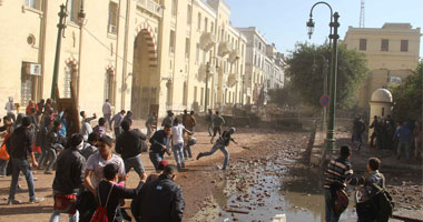 الجارديان: التحول الديمقراطى فى مصر فوضوى لكنه يحمل الآمال للعرب