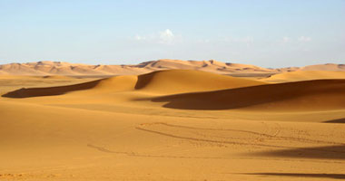 مركز أسوان للتنمية يطالب بخطط عاجلة لاستكشاف كنوز الصحراء الأسوانية