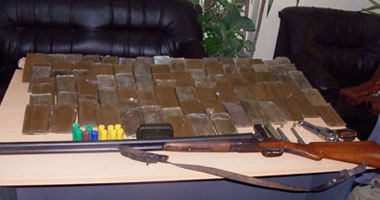 ضبط 3 أشخاص بحوزتهم أسلحة ومخدرات وآثار فى حملة أمنية بالوادى الجديد