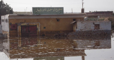 القوات المسلحة تحول مركز شباب أبو سمبل لمركز توزيع المساعدات