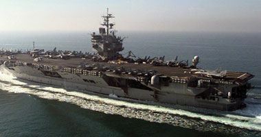أسطول حربى أمريكى يعبر قناة السويس فى طريقه لسواحل سوريا