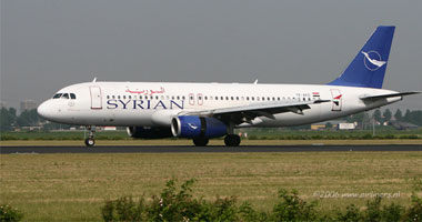 مطار دمشق يستقبل طائرة تقل 250 من السوريين العالقين فى الخارج قادمة من الإمارات