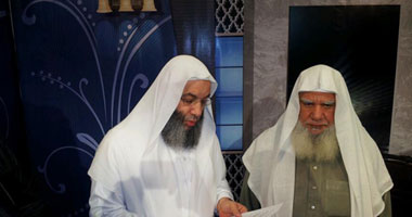 "شورى العلماء" يوافق على الدستور الجديد ويدعو للتصويت بـ"نعم"