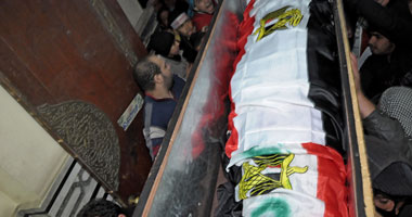 بالصور..هتافات ضد الإخوان فى جنازة "أبو ضيف" بسوهاج
