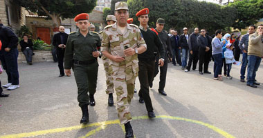 قائد المنطقة المركزية العسكرية يتفقد لجان الوايلى