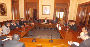 "البدوى" يعقد اجتماعا طارئا مع الهيئة البرلمانية للوفد بـ"الشورى"