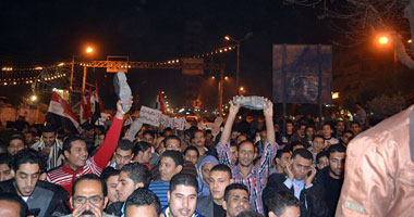 إسقاط صورة مرسى بمدخل المحلة وحرقها بميدان الشون
