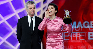 تكريم الممثلة الفرنسية جوليت بينوش بحضور سكورسيزى ويسرا