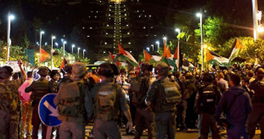 تظاهرة أمام مقر الأمم المتحدة بغزة احتجاجا على وقف إدخال الأسمنت