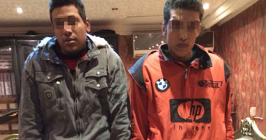 ضبط 3 أشخاص لاستدراجهم موظفا بالمعاش وتصويره عاريا لابتزازه بالسلام