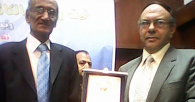 فؤاد حجاج: النقاد لا يهتمون بشعر العامية المصرية