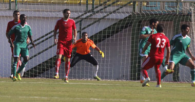 بالصور.. محافظ مطروح يُشجّع الرجاء أمام الاتحاد السكندرى