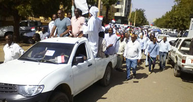 بالصور.. تشييع جنازة المناضلة السودانية سعاد ابراهيم
