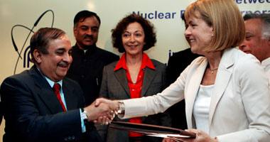 الهند توقع عقدا تجاريا مع "أريفا" الفرنسية للمفاعلات