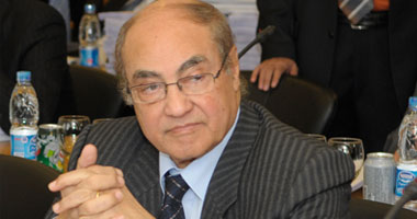 د.فاروق أبو زيد: الصحف القومية والخاصة الأكثر تجاوزاً فى الانتخابات