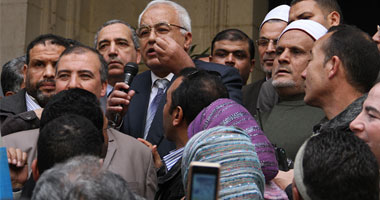 تظاهر 500 موظف بـ"الأوقاف" والوزير يكافئهم براتب شهر