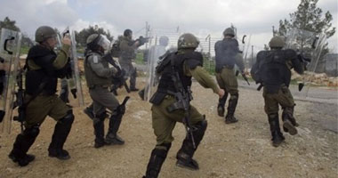 يديعوت: مقتل جندى إسرائيلى برصاص زميله وإطلاق سراح الجانى