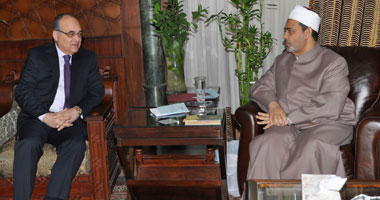 وزير الداخلية يلتقى شيخ الأزهر