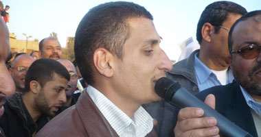 عقد قران عروسين بمظاهرة بالشرقية