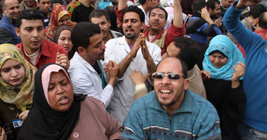 اعتصام أكثر من 1000 موظف المقاولون العرب أمام مقر الشركة