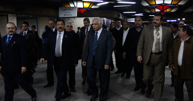 وزير النقل عقب زيارة محطة مصر والمترو: العاملون رفضوا الإضراب