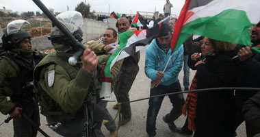 قوات الاحتلال الإسرائيلية تقمع عدداً من المسيرات بالضفة الغربية
