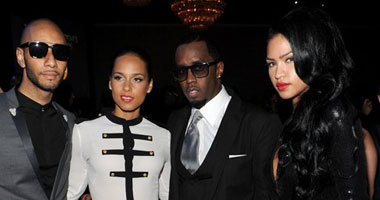 بالصور.. كبار النجوم حضروا " 2012 Pre-Grammy Gala " 
