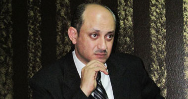 محامى العادلى فى قتل المتظاهرين يعلن ترشحه للرئاسة 