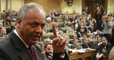 مصطفى بكرى يتهم وزير التموين بإهدار المال العام مستغلا القرار "6"