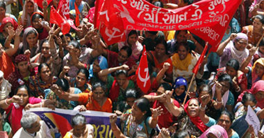 إضراب فى الشطر الهندى من كشمير احتجاجا على مقتل شخصين على يد الجيش