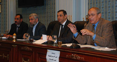 لجنة الشباب بالشعب تطالب بنقل مبارك لطره وإقالة النائب العام