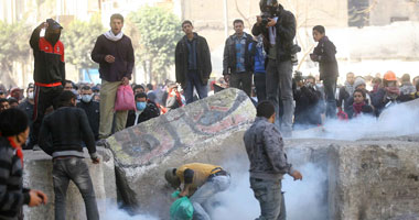 مدير أمن القاهرة يطالب المتظاهرين بالابتعاد عن مبنى "الداخلية"