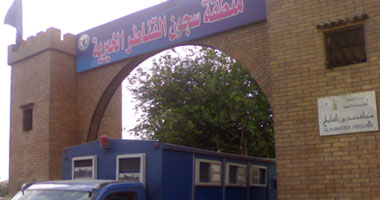 مسئولو السفارة السودانية يتفقدون سجناء السودان بسجن القناطر