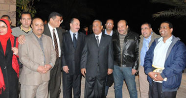 محافظ أسوان للصحفيين: لا أملك صلاحية منح الأراضى