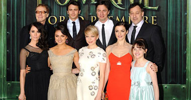 بالصور..وايز تلفت الأنظار بخفة دمها بعرض "Oz: The GreatandPowerful"