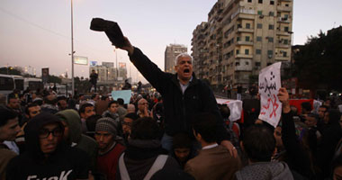 "حريت" التركية: صراع الإخوان و المعارضة وراء فشل تحقيق مطالب الشعب