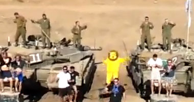 بالفيديو.. وصلة رقص "هارلم تشيك" لجنود الجيش الإسرائيلى